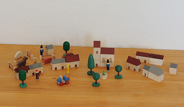 Kleines Dorf Bio-Holzspielzeug